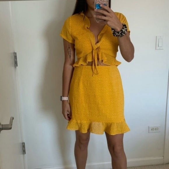 ALL IN FAVOR. Tie Front Midriff Dress - Picture 7 of 13